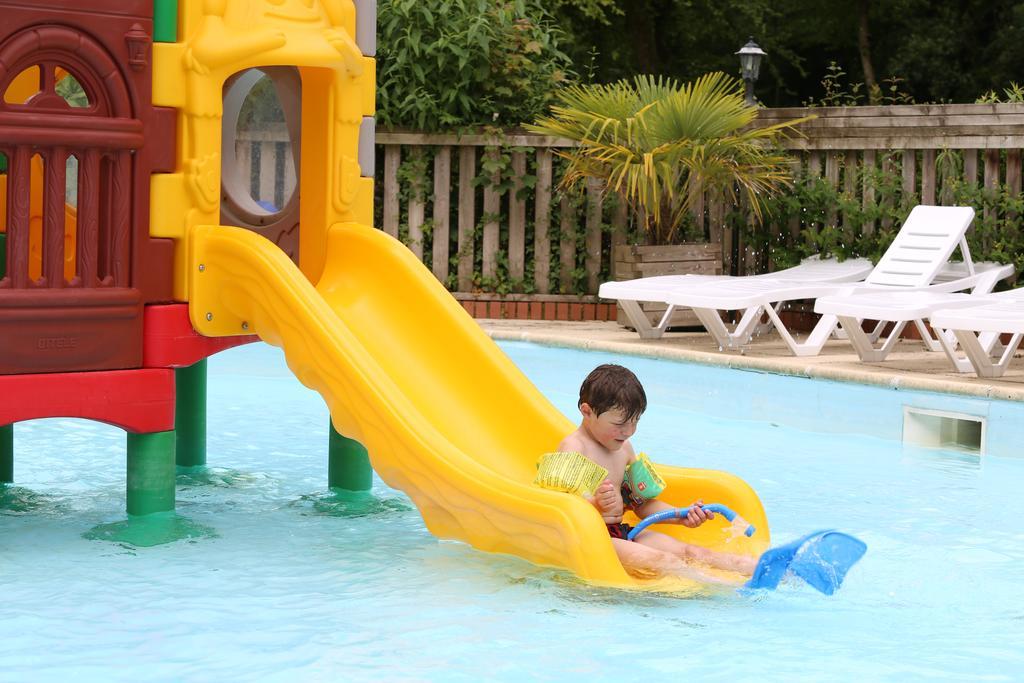 Camping Le Val De Trie Béhen Kültér fotó