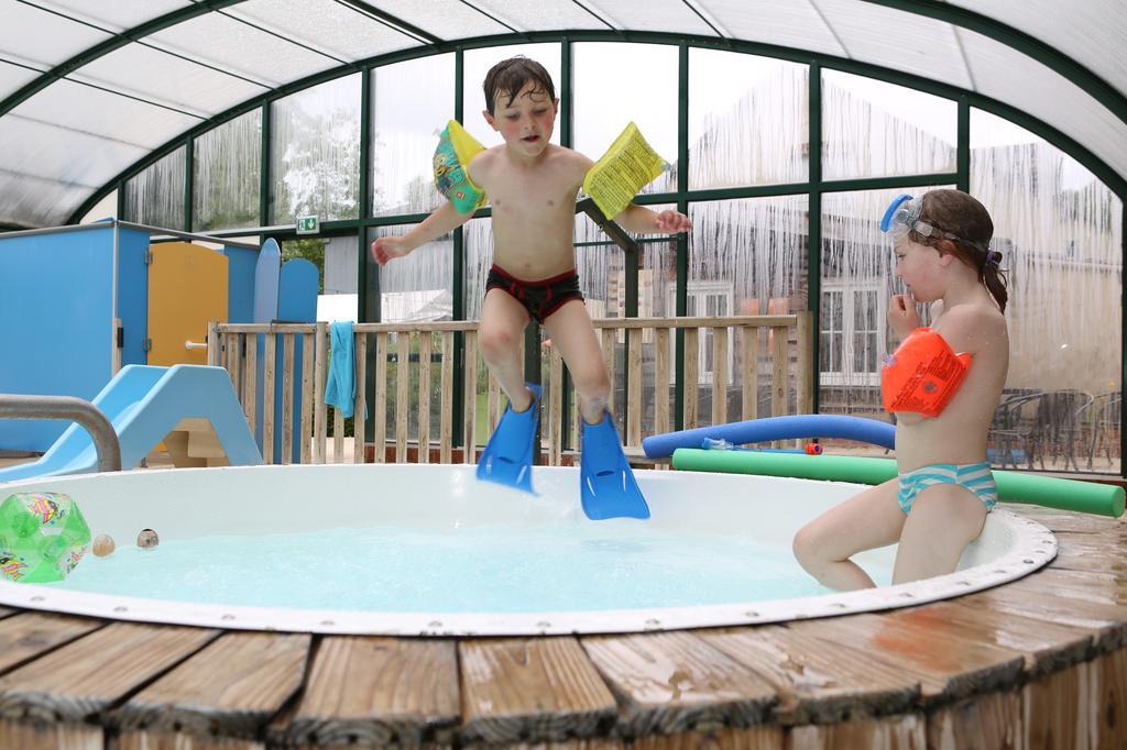 Camping Le Val De Trie Béhen Kültér fotó