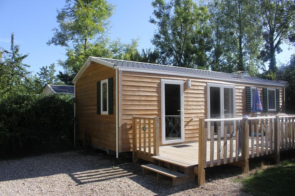 Camping Le Val De Trie Béhen Kültér fotó