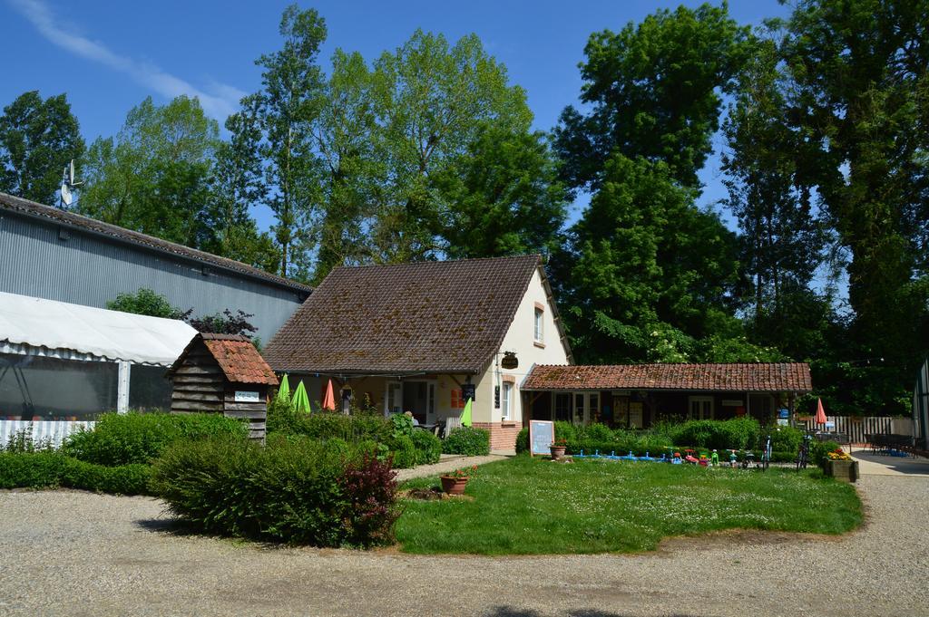 Camping Le Val De Trie Béhen Kültér fotó